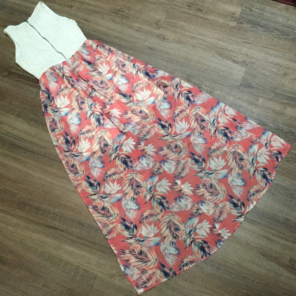 Flirtatious “xhilaration” Hi-Lo Dress - Picture 7 of 7